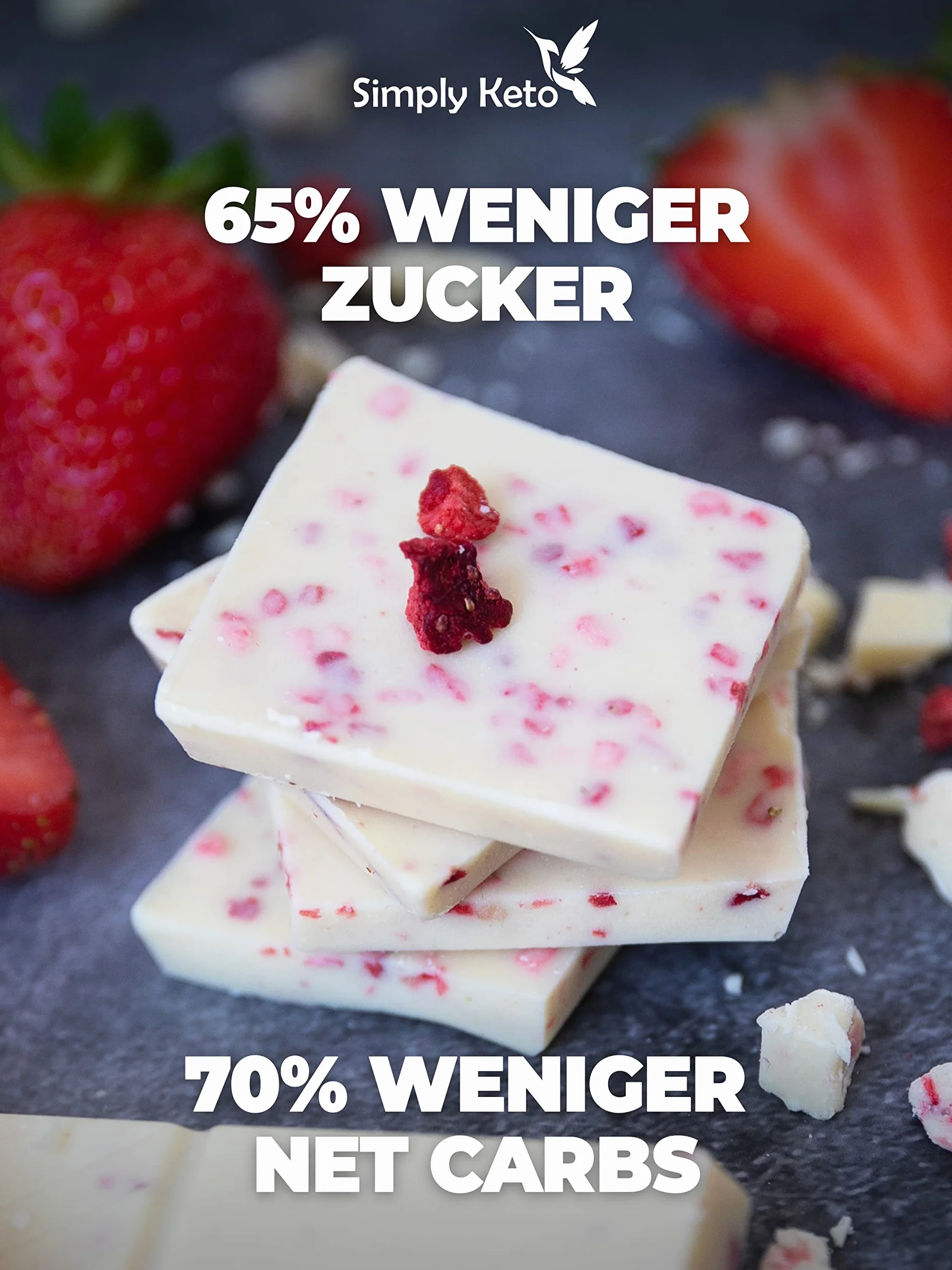 Simply Keto | Schokolata z twarogu białego z kawałkami truskawki o obniżonej zawartości cukru – bez dodatku cukru – słodzona erytrytem – o 65% mniej cukru – bezglutenowa i bez soi – bez maltytolu